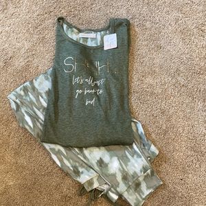 NWT Super soft Pajama Set Size L